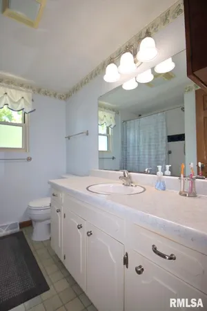 $177,500 | 204 Hemlock Street, Pekin, IL 61554