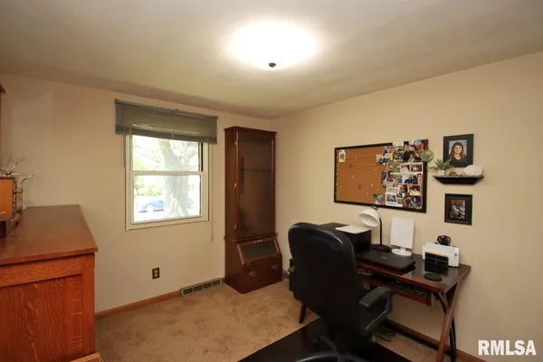 $177,500 | 204 Hemlock Street, Pekin, IL 61554