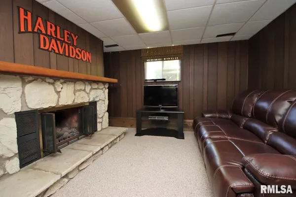 $177,500 | 204 Hemlock Street, Pekin, IL 61554