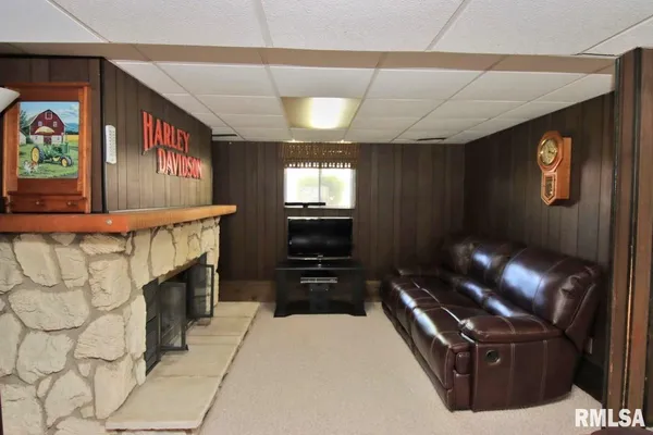 $177,500 | 204 Hemlock Street, Pekin, IL 61554