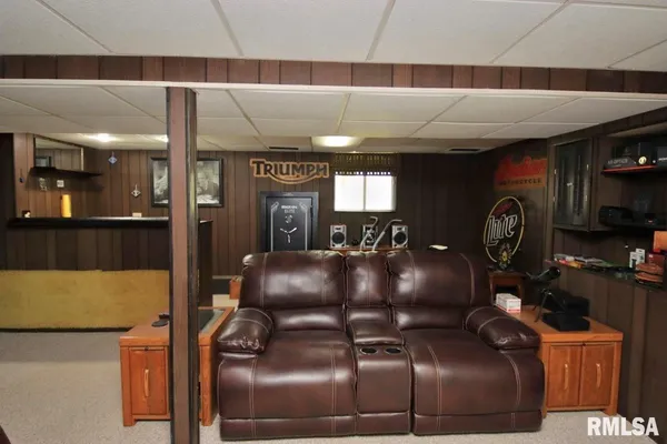 $177,500 | 204 Hemlock Street, Pekin, IL 61554