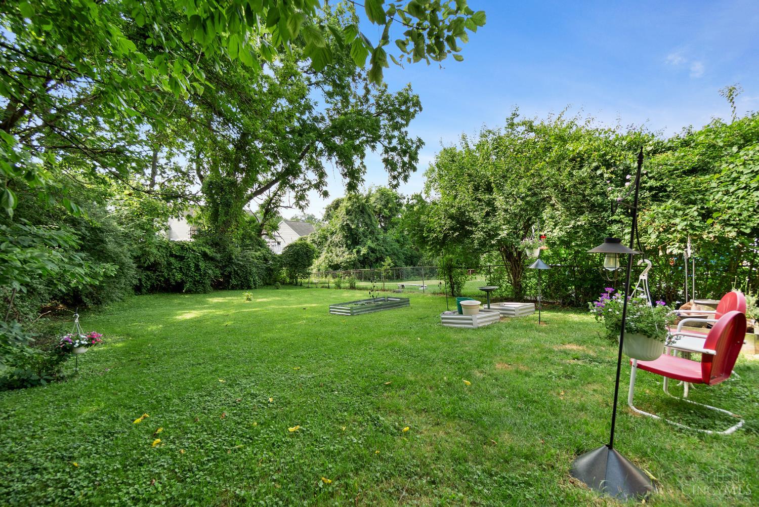 2234 West North Bend Road Cincinnati, OH 45239 - Photo 23 of 27