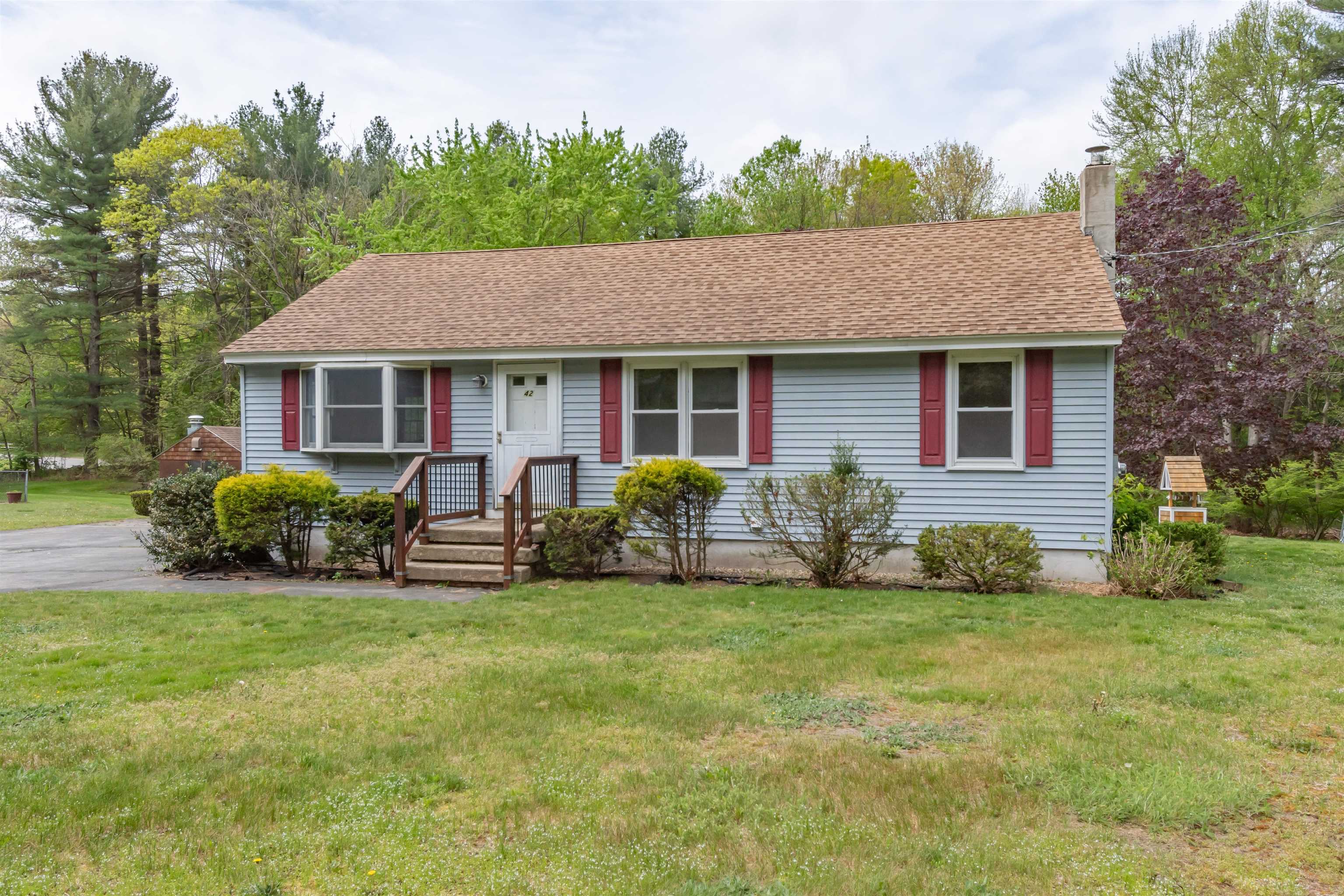 42 Briarwood Road Pelham, NH 03076 - Photo 28 of 34