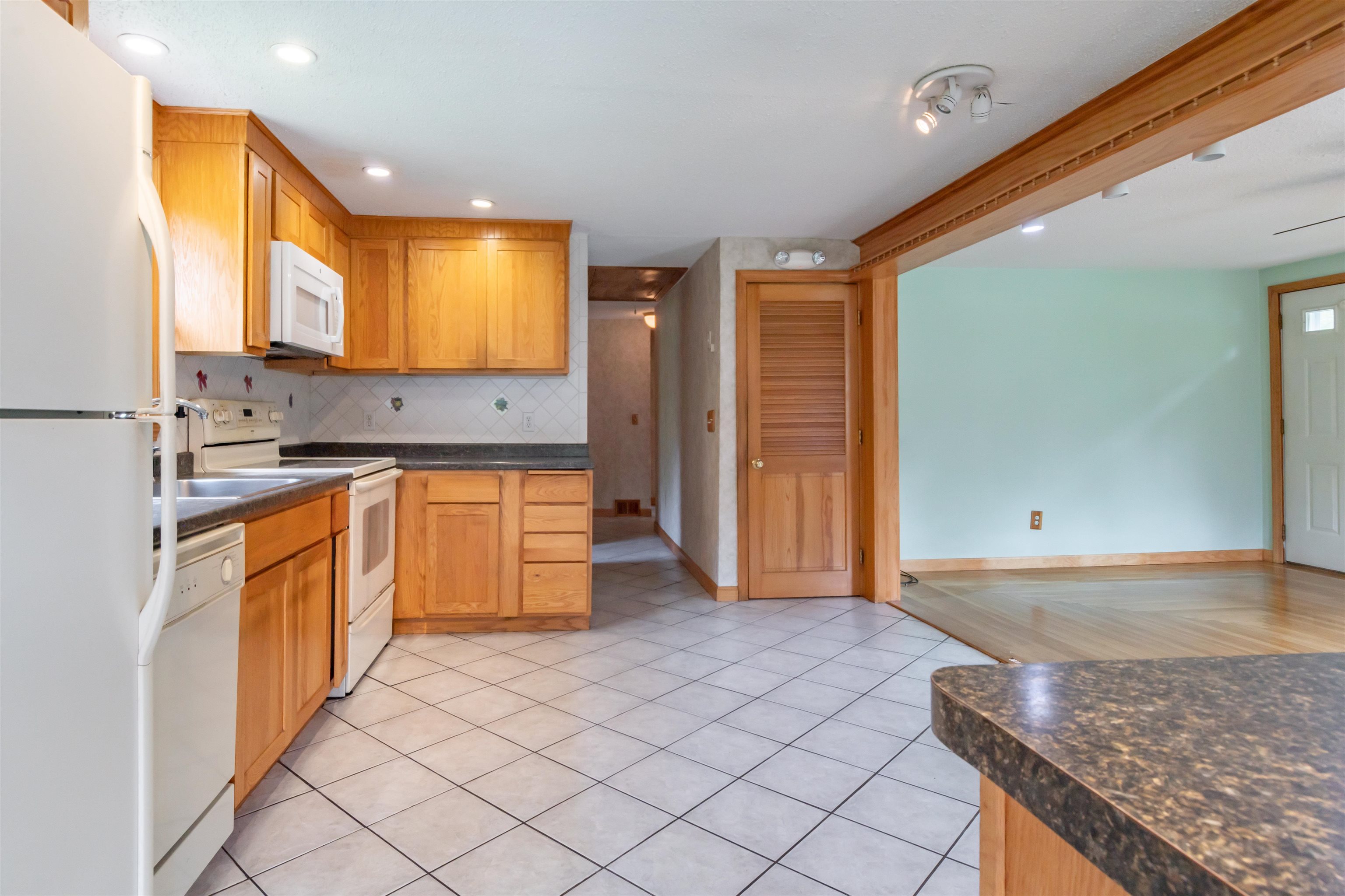 42 Briarwood Road Pelham, NH 03076 - Photo 34 of 34