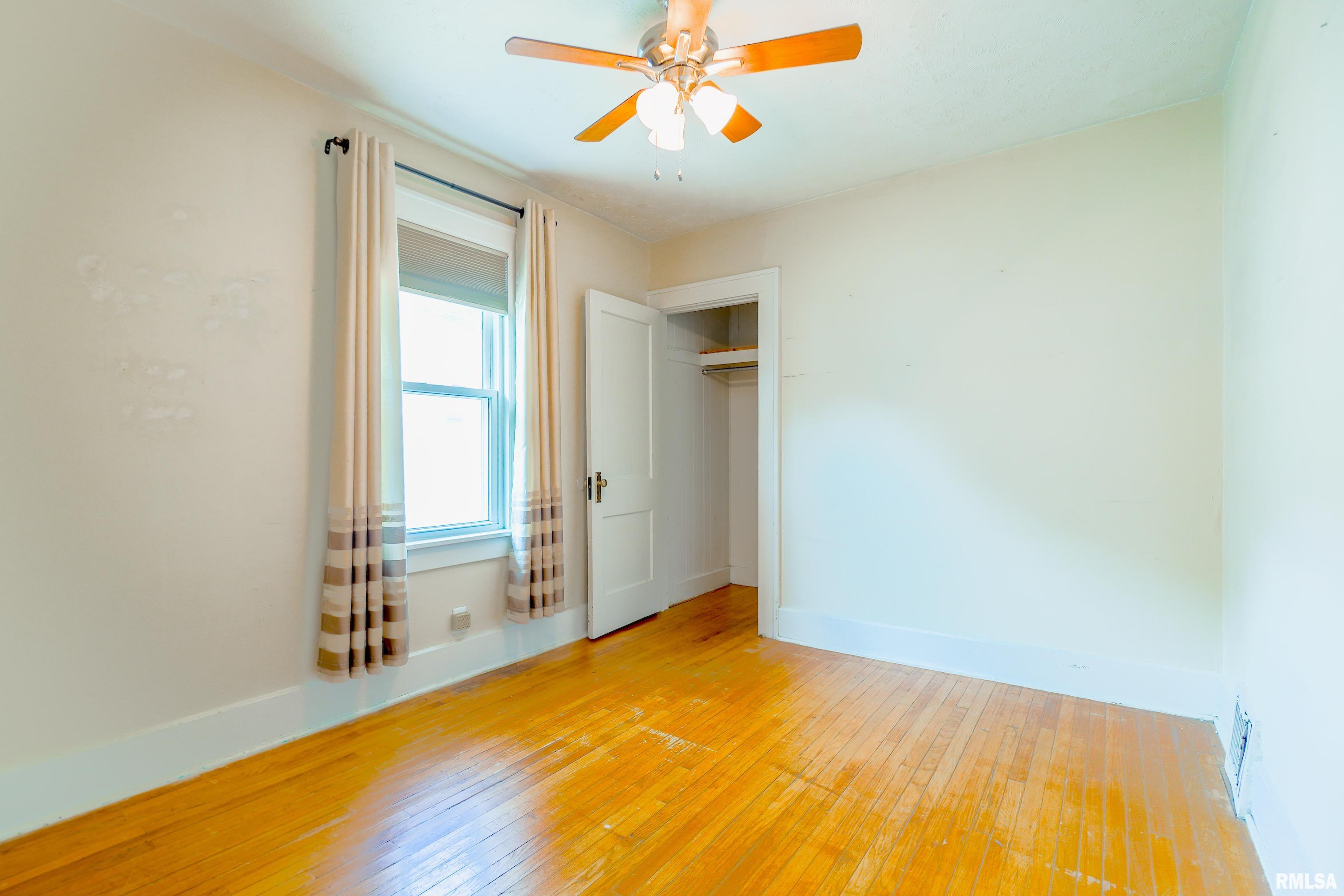 2013 South Pasfield Street Springfield, IL 62704 - Photo 17 of 39
