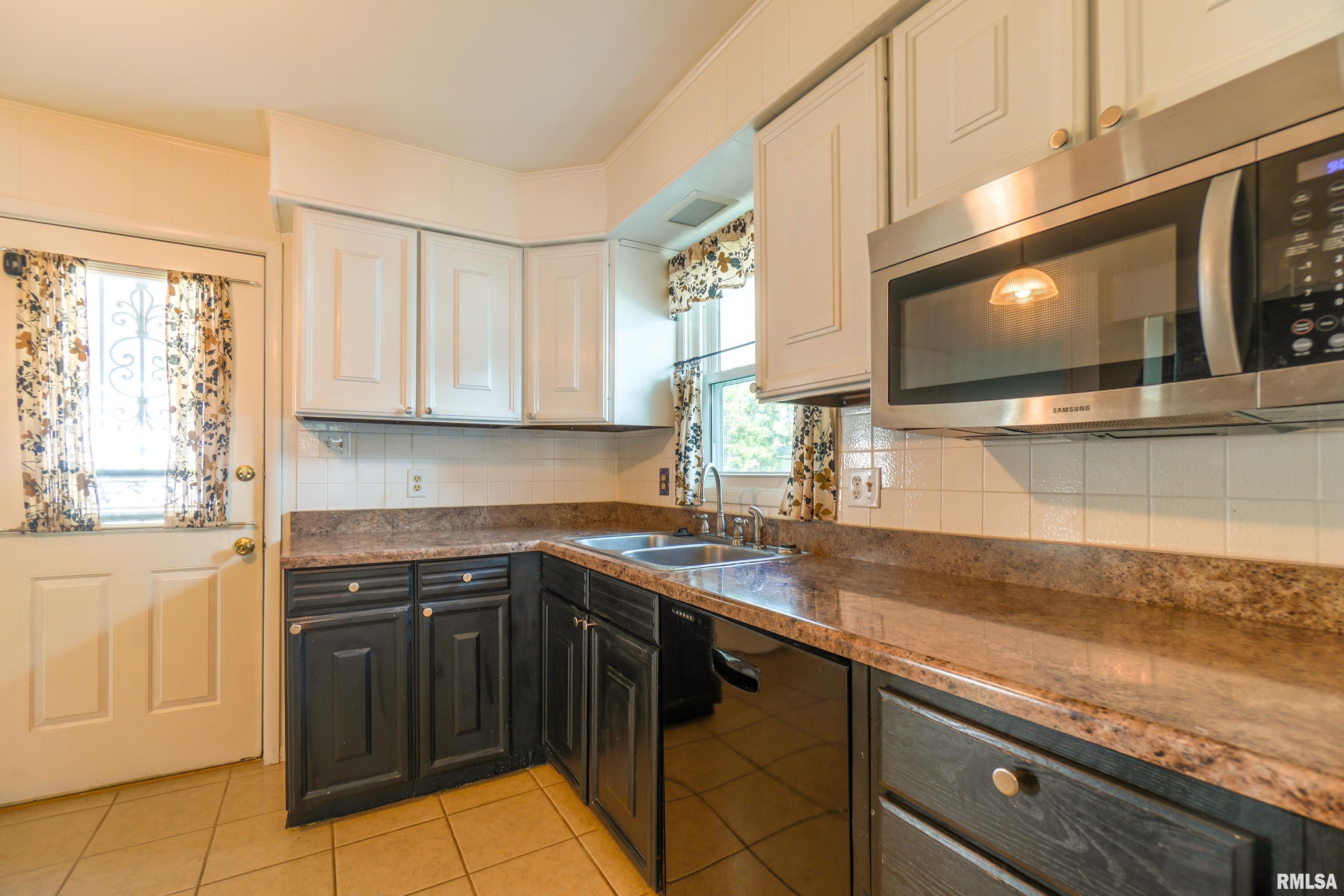 2013 South Pasfield Street Springfield, IL 62704 - Photo 28 of 39