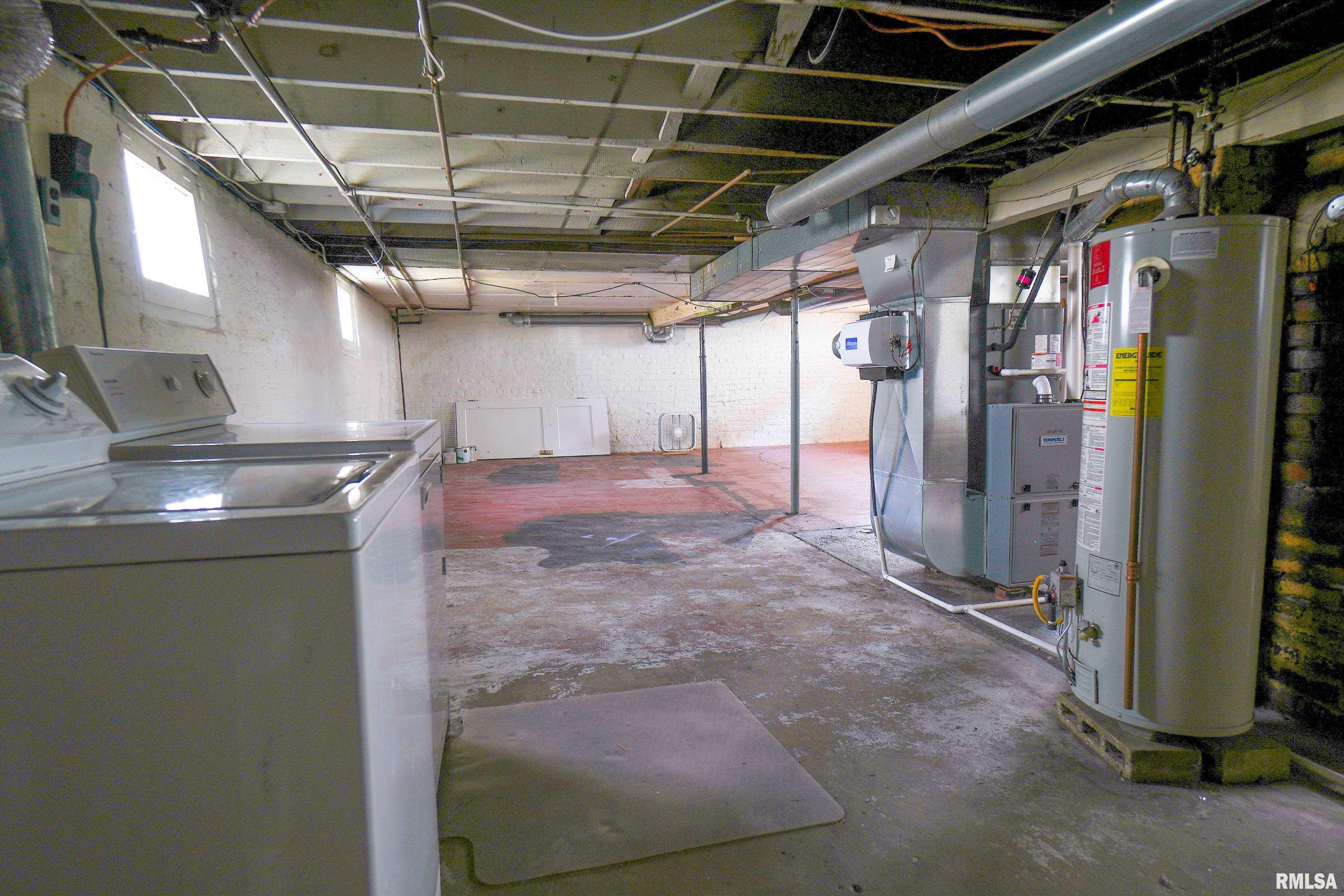 2013 South Pasfield Street Springfield, IL 62704 - Photo 35 of 39