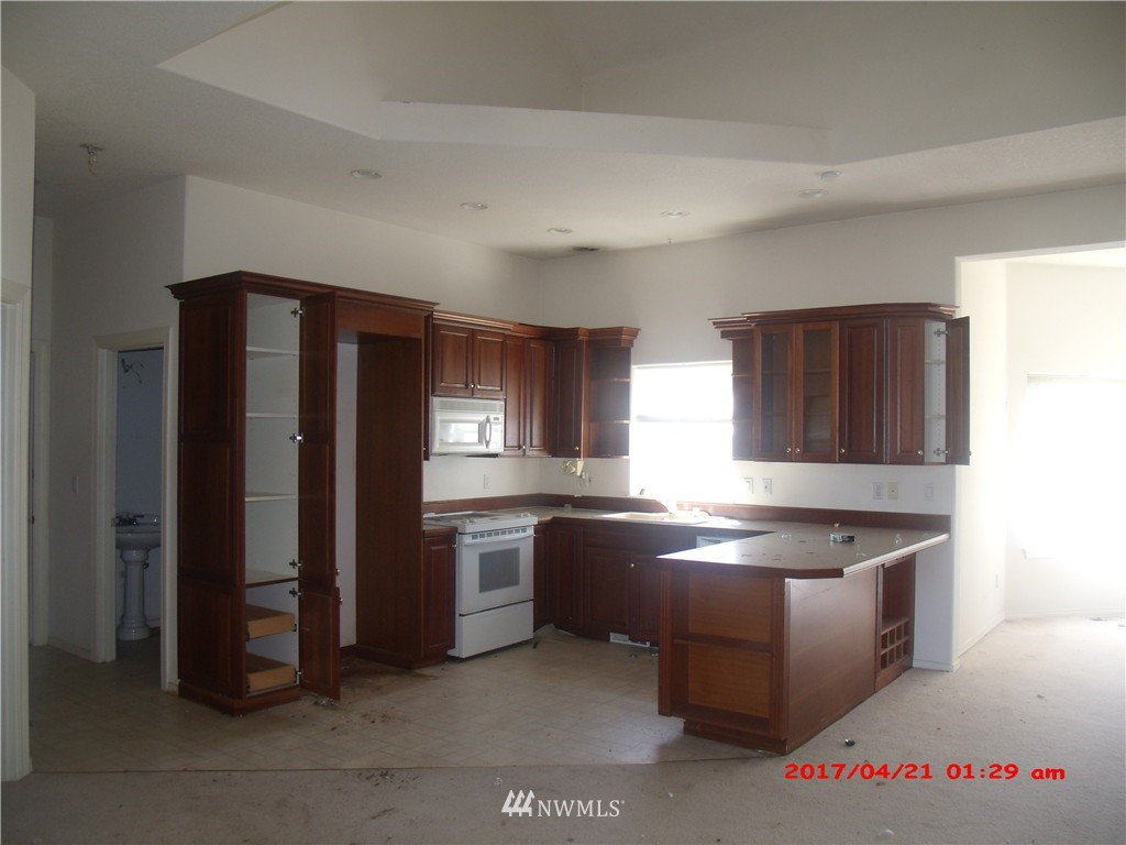 115 Chelsea Road Castle Rock, WA 98611 - Photo 11 of 25