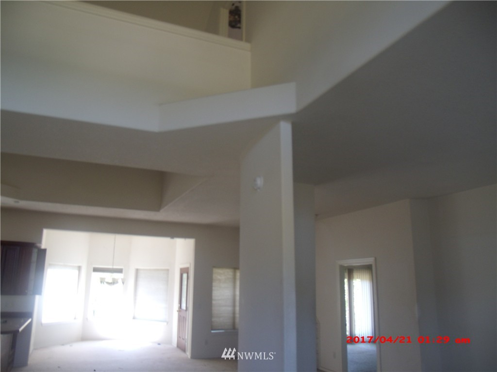 115 Chelsea Road Castle Rock, WA 98611 - Photo 10 of 25