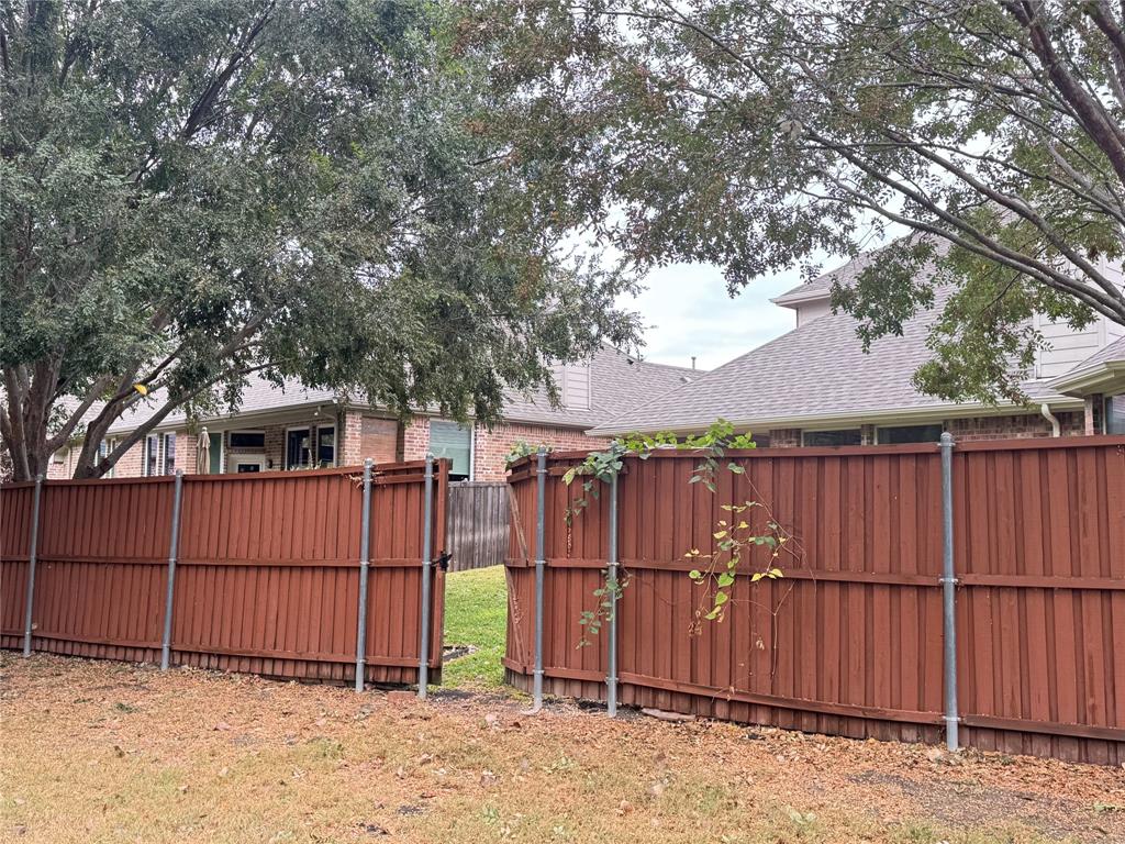 5412 Bentrose Drive McKinney, TX 75070 - Photo 24 of 24 a view of a backyard