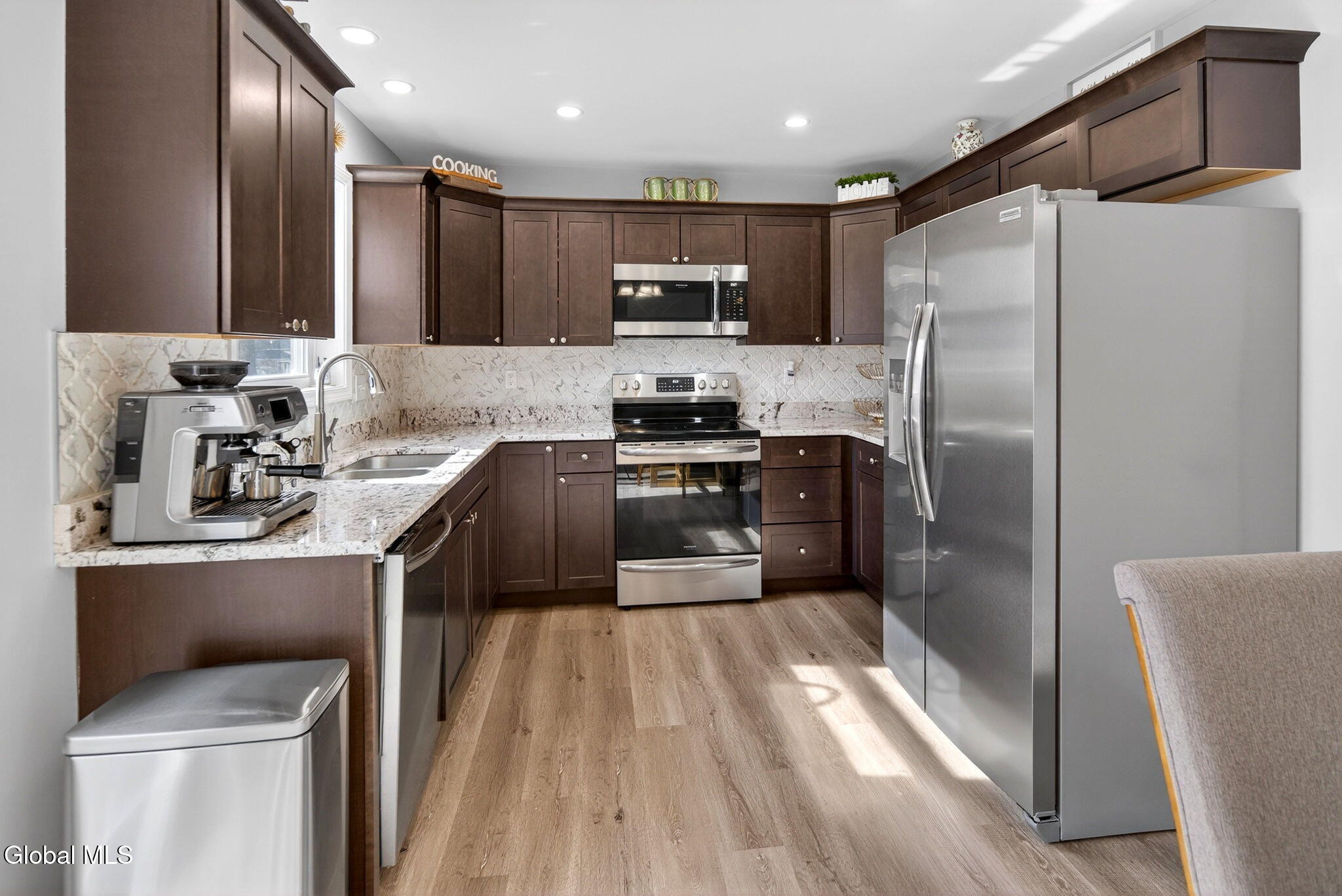 267 Consaul Road Colonie, NY 12205 - Photo 6 of 30 Interior 05