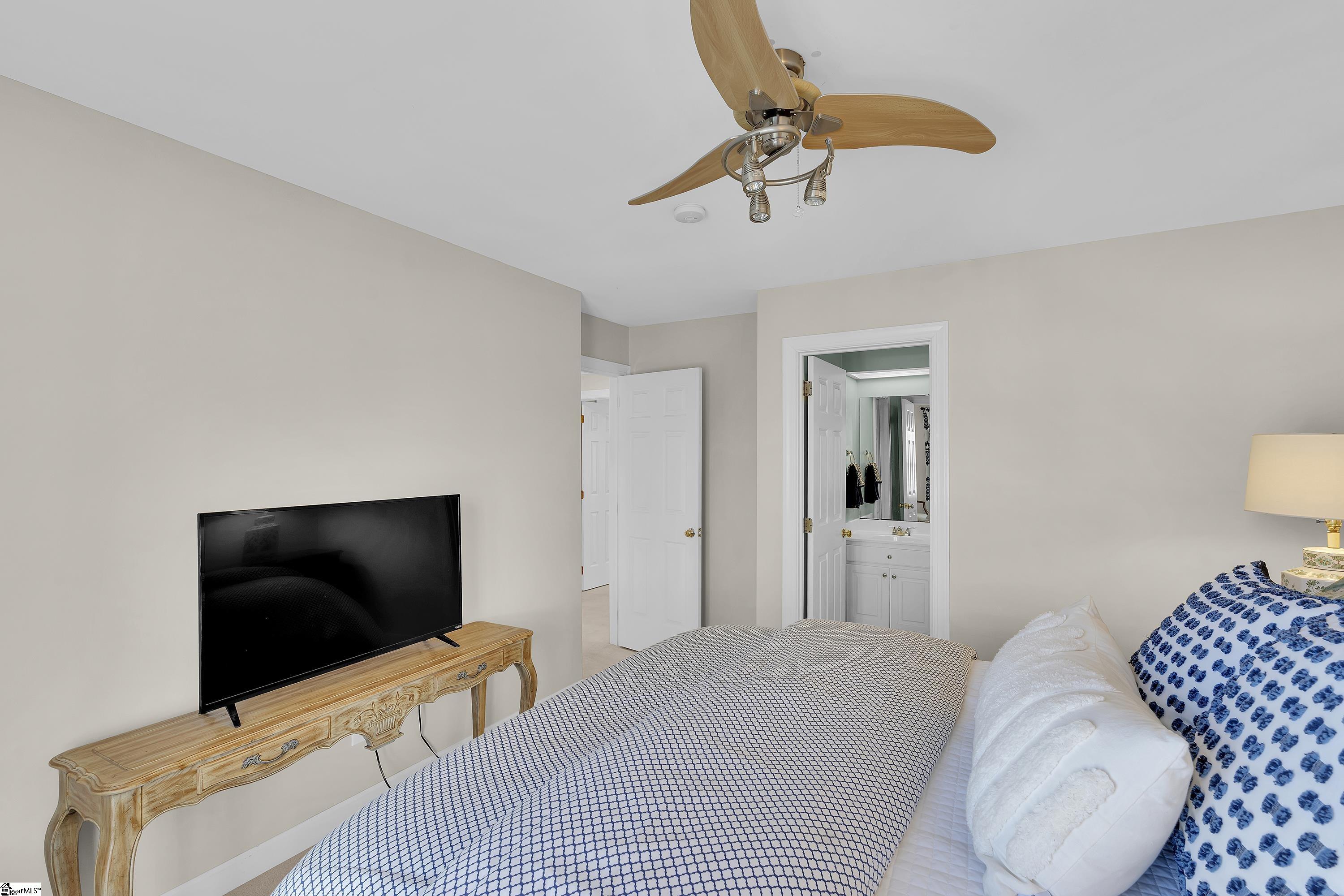 17 Gilder Point Court Simpsonville, SC 29681 - Photo 31 of 40