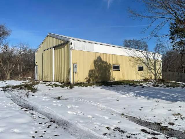 3542 West Division Road, Peru, IN 46970