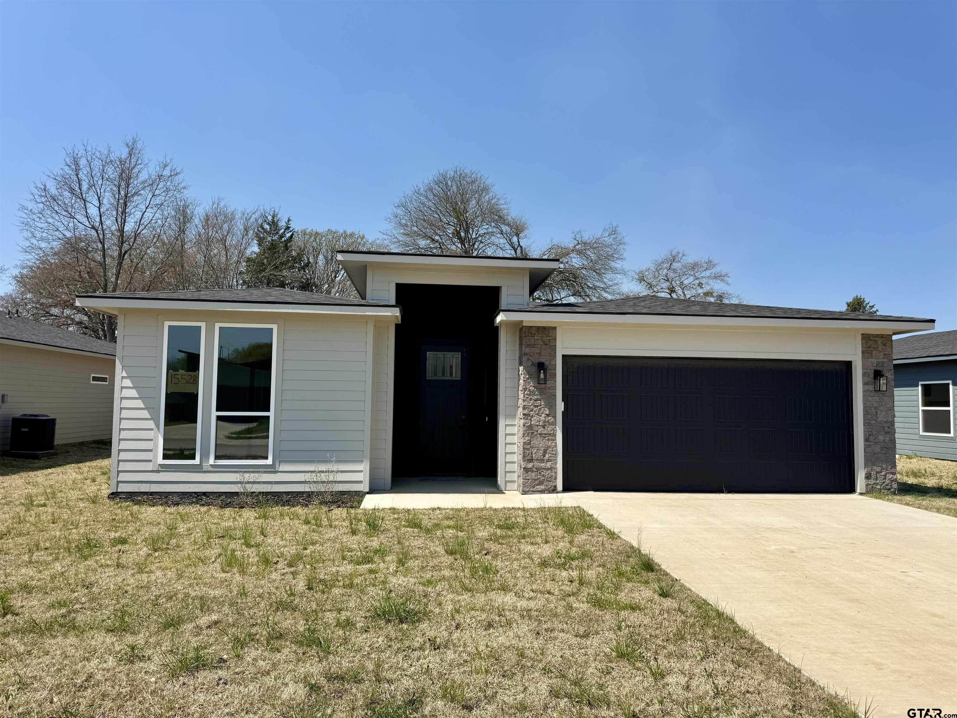 15528 Greenhouse Way Lindale, TX 75771 - Photo 1 of 7