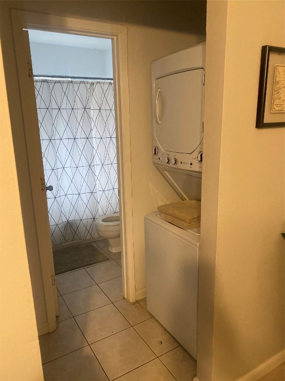 4202 Stanford Street, Unit 5 Houston, TX 77006 - Photo 7 of 7 a bathroom with a granite countertop shower and a sink