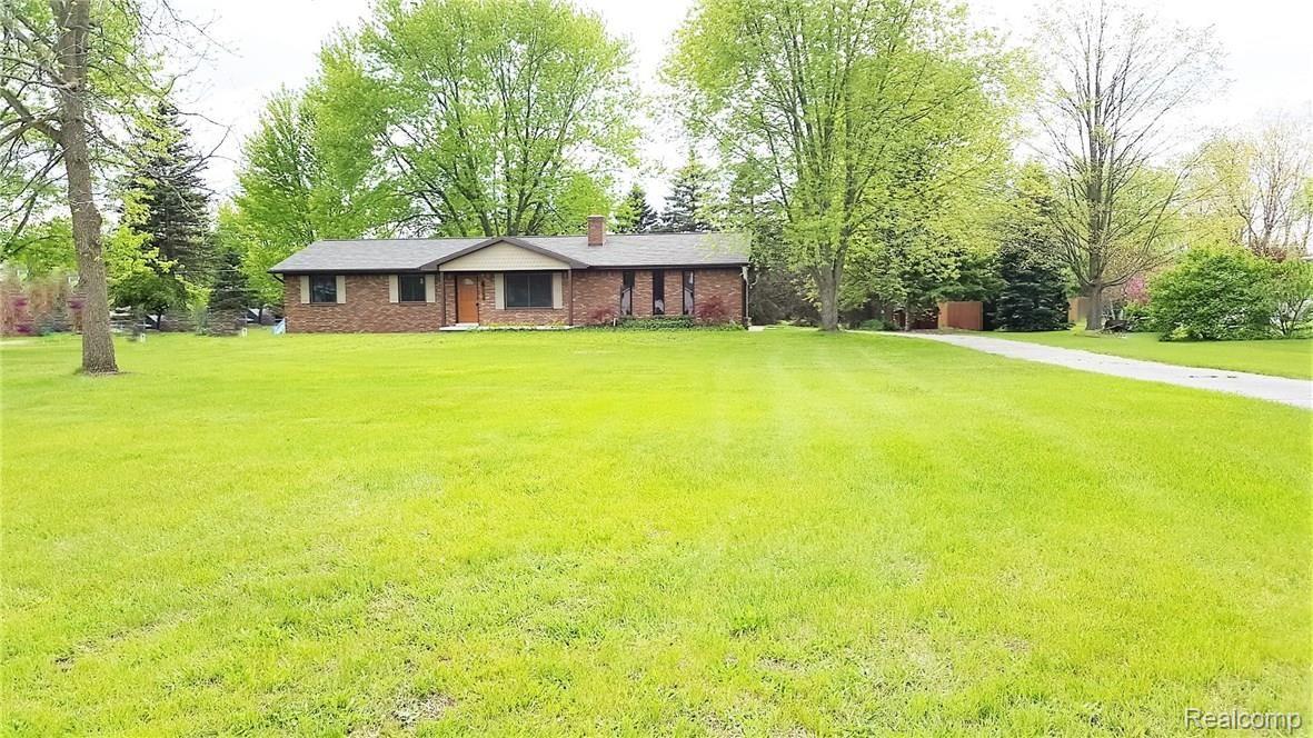 1160 Peavy Road Howell, MI 48843 - Photo 1 of 17 PEAVY 1.jpg