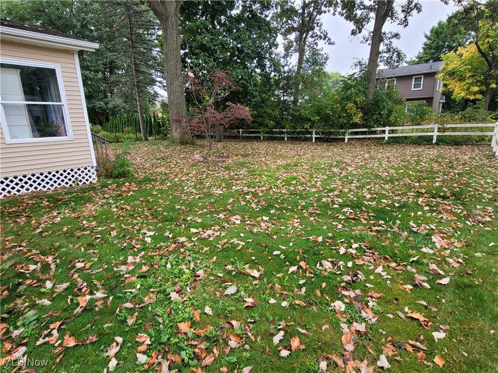 2768 Greenridge Road Barberton, OH 44203 - Photo 14 of 14 View of yard