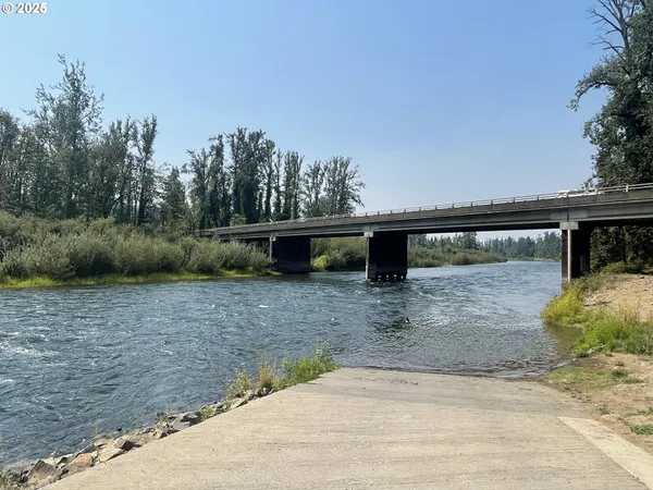 $479,000 | 89011 Bridge Street, Springfield, OR 97478