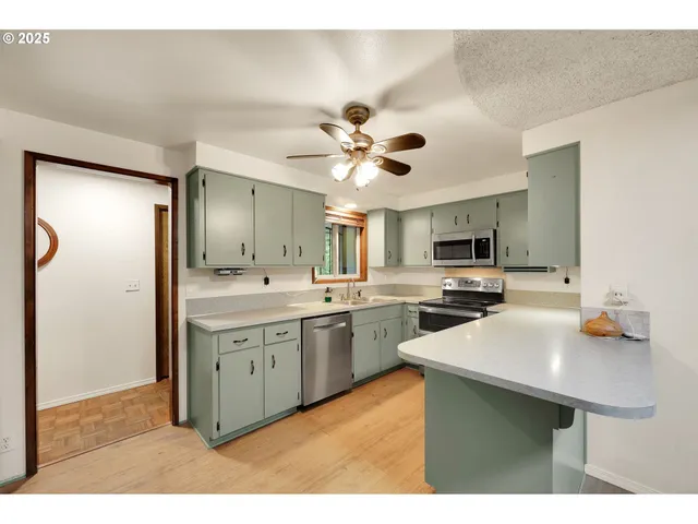 $479,000 | 89011 Bridge Street, Springfield, OR 97478