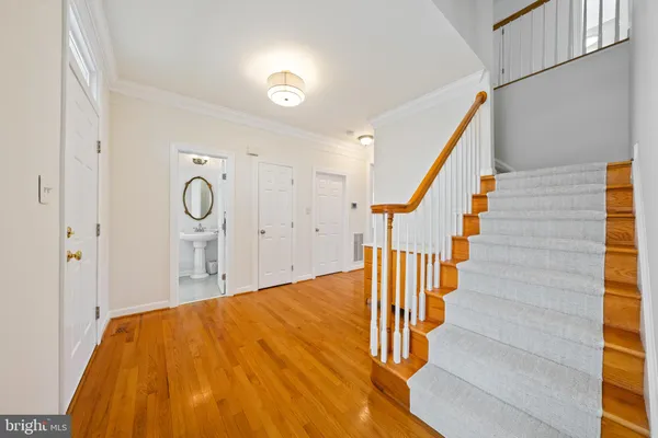 $749,000 | 9 Stage Coach Court, Germantown, MD 20876