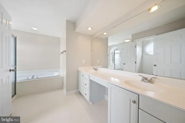 $749,000 | 9 Stage Coach Court, Germantown, MD 20876