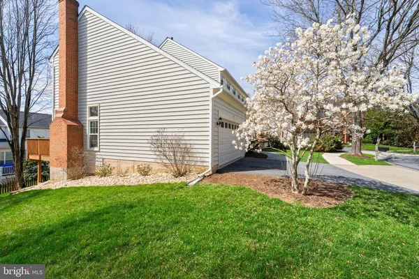 $749,000 | 9 Stage Coach Court, Germantown, MD 20876