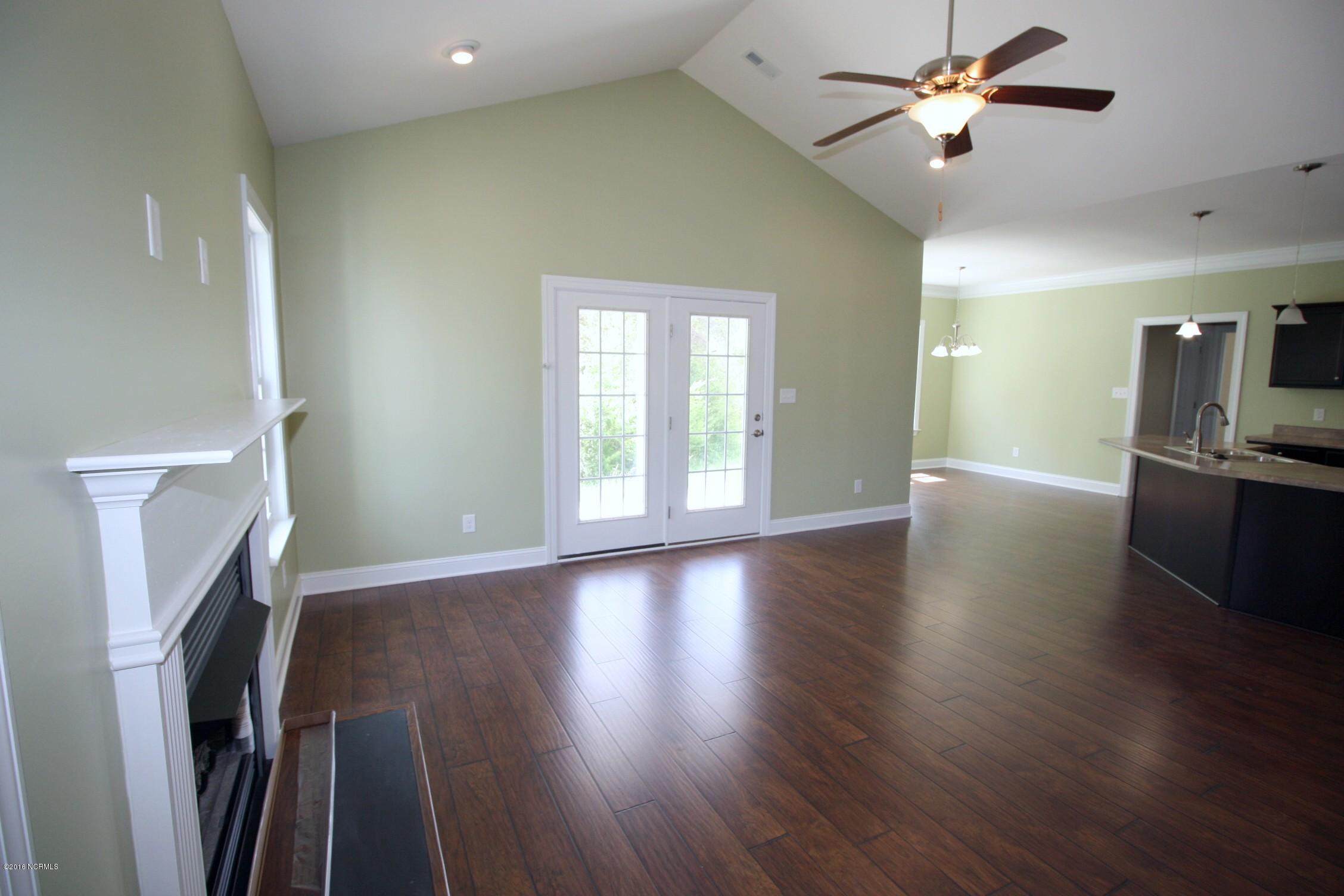 202 East Ridge Court Jacksonville, NC 28540 - Photo 11 of 41 IMG_9542