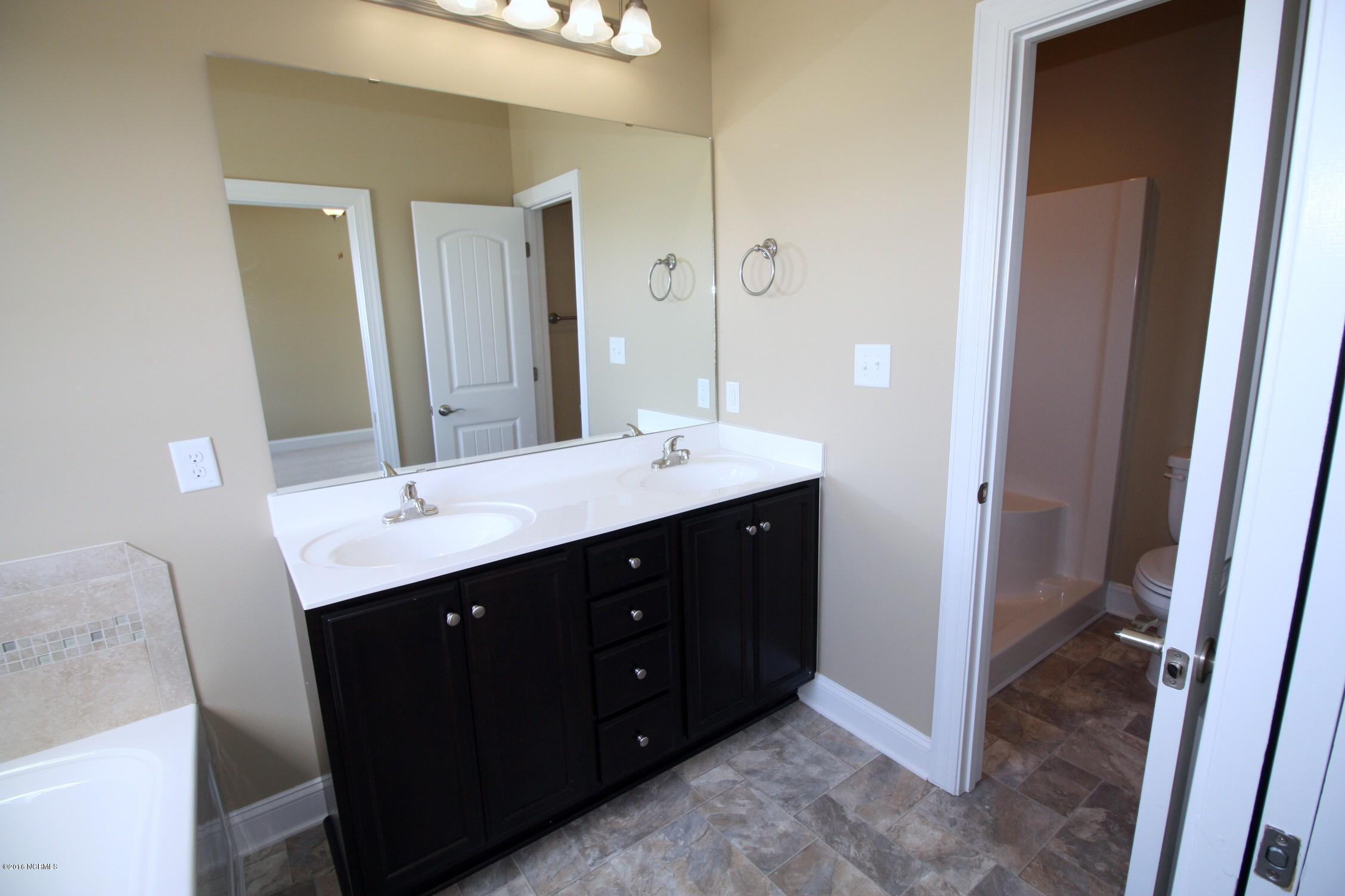 202 East Ridge Court Jacksonville, NC 28540 - Photo 35 of 41 IMG_9567