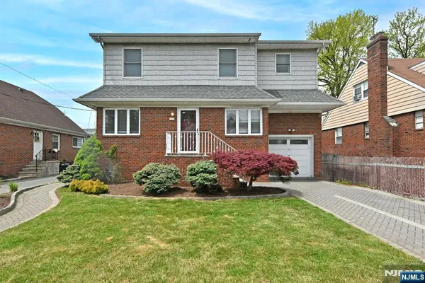 $1,199,000 | 2147 MacKay Avenue, Fort Lee, NJ 07024