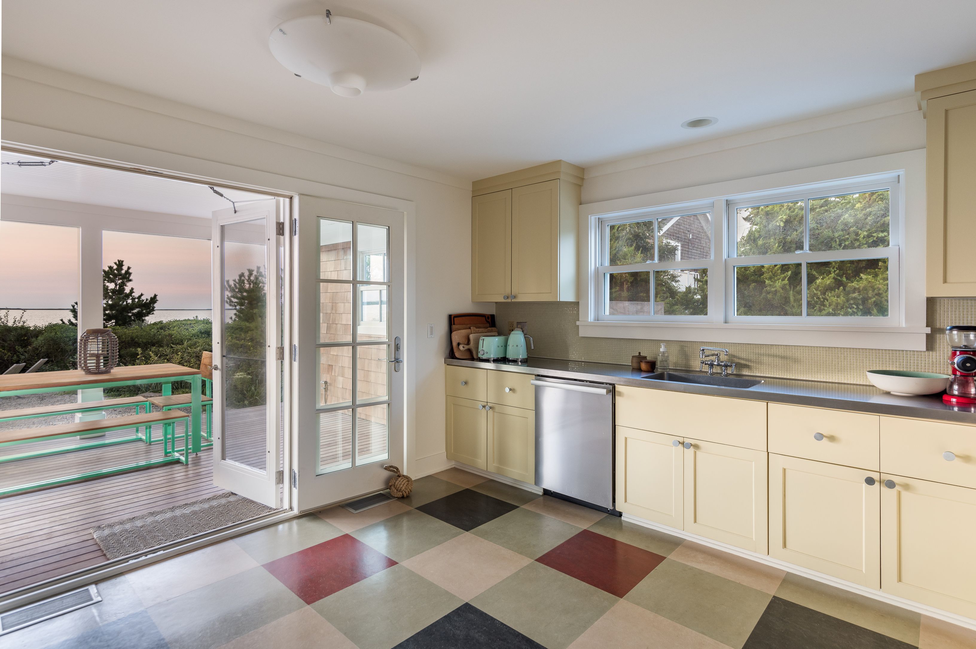 20 Napeague Harbor Road Amagansett, NY 11930 - Photo 12 of 23