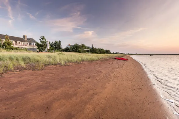 $90,000 | 20 Napeague Harbor Road, Amagansett, NY 11930