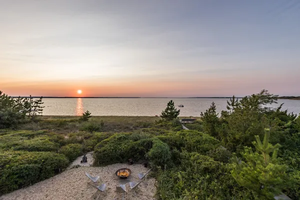 $90,000 | 20 Napeague Harbor Road, Amagansett, NY 11930