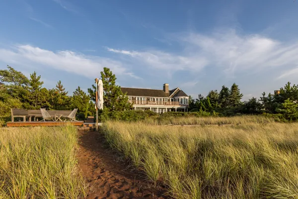 $90,000 | 20 Napeague Harbor Road, Amagansett, NY 11930