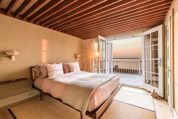 $90,000 | 20 Napeague Harbor Road, Amagansett, NY 11930