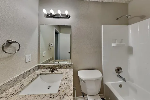 $1,925 | 6621 Waterhill Lane, Fort Worth, TX 76179