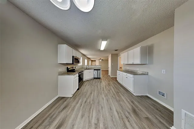 $1,925 | 6621 Waterhill Lane, Fort Worth, TX 76179