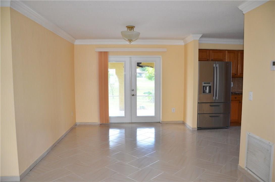 10575 Ermine Avenue Boca Raton, FL 33428 - Photo 3 of 21 Photo 3