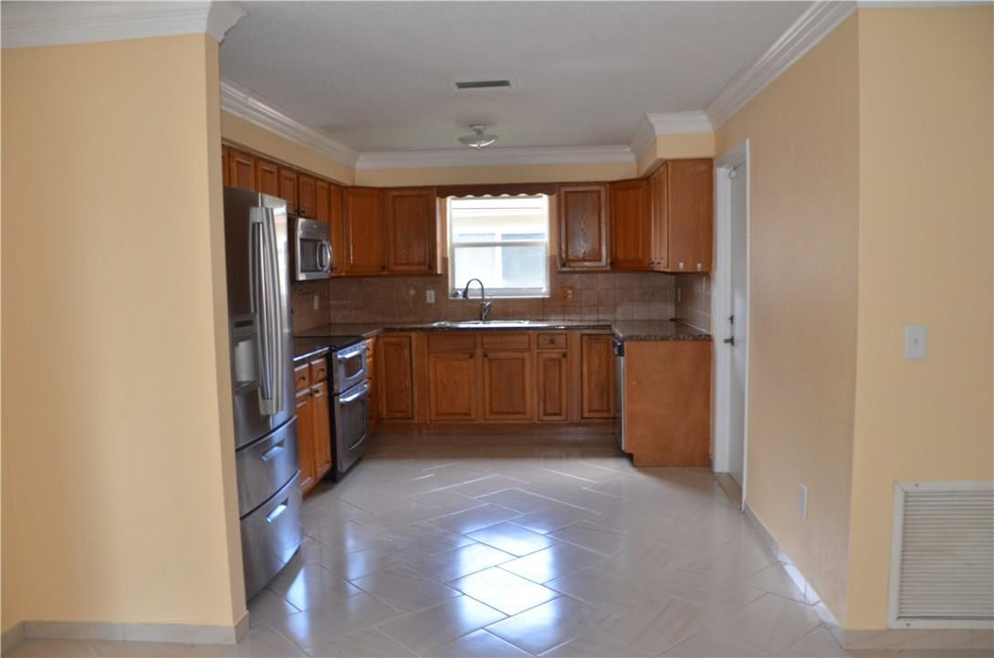 10575 Ermine Avenue Boca Raton, FL 33428 - Photo 6 of 21 Photo 6