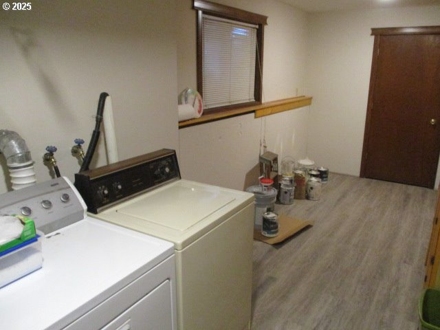 558 East Fulton Street Union, OR 97883 - Photo 15 of 41 a room with storage and utility