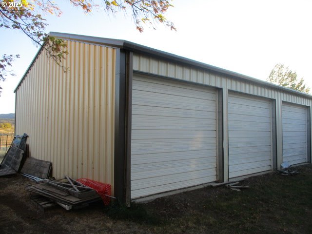 558 East Fulton Street Union, OR 97883 - Photo 7 of 41 a view of backyard with cabin