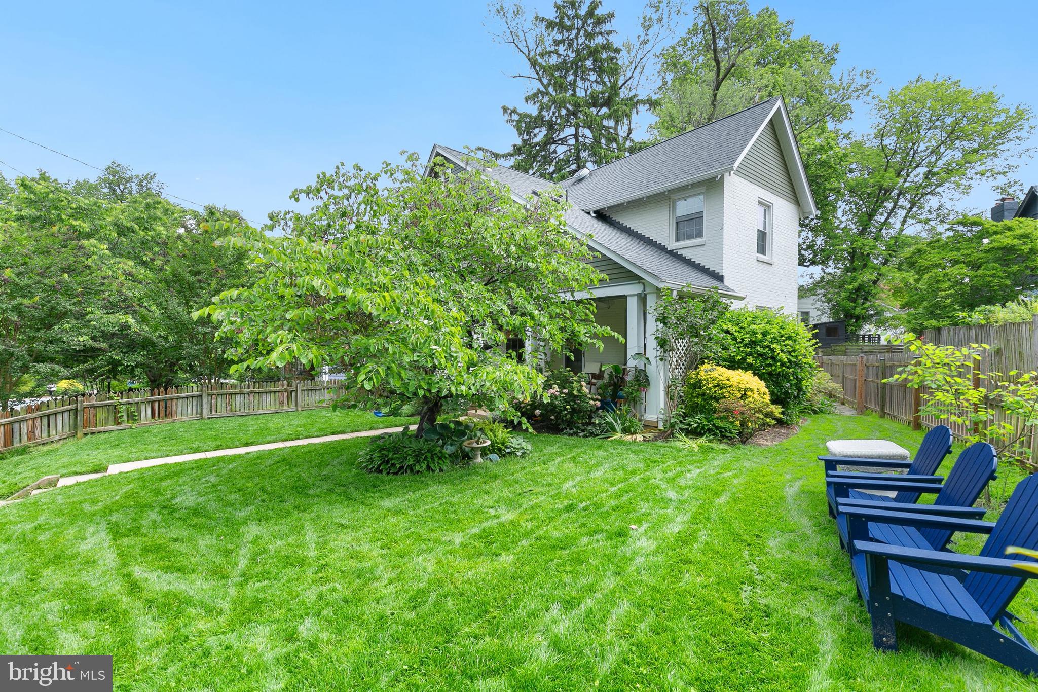8601 Mayfair Place Silver Spring, MD 20910 - Photo 43 of 63 a view of a chair and table in the garden