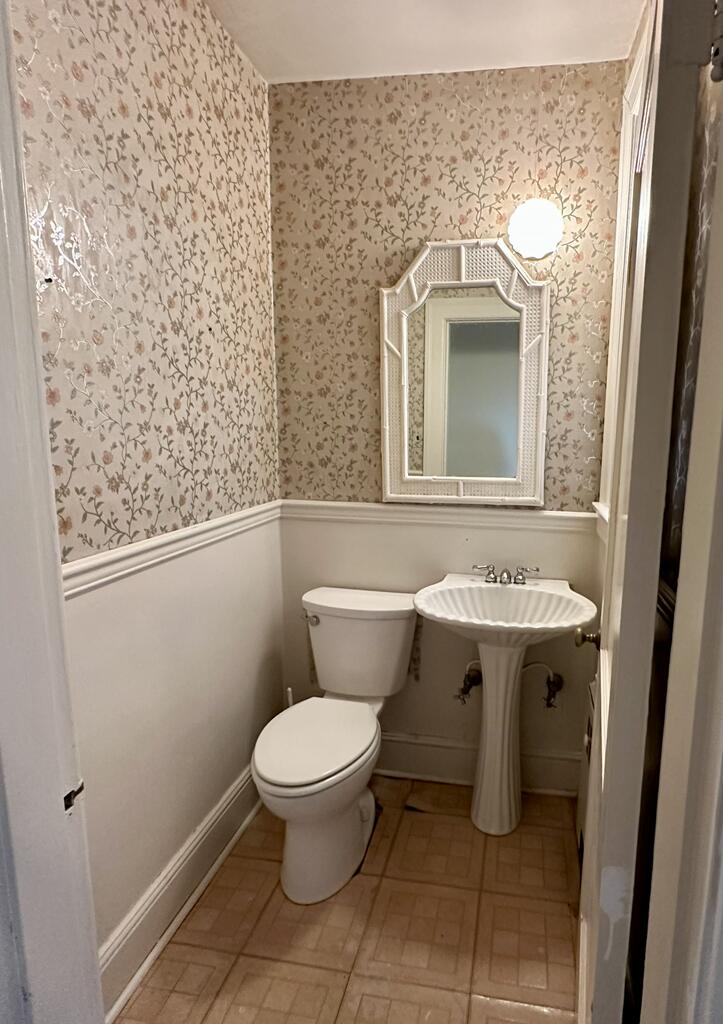 303 Rives Road Martinsville, VA 24112 - Photo 11 of 36 11