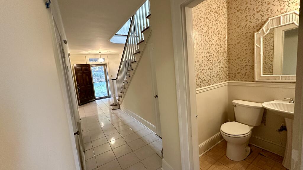 303 Rives Road Martinsville, VA 24112 - Photo 12 of 36 12