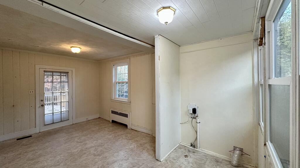 303 Rives Road Martinsville, VA 24112 - Photo 8 of 36 8