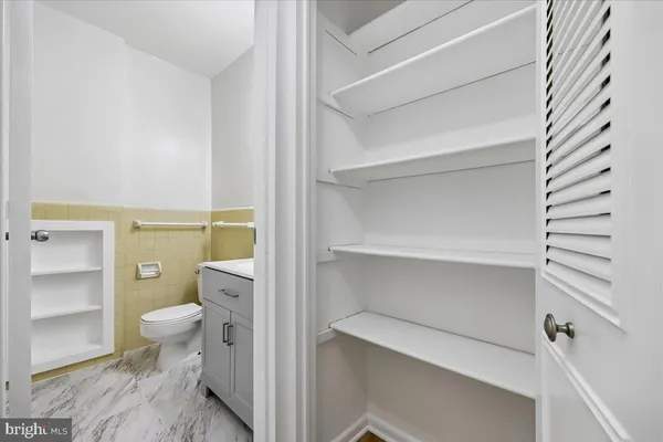 $167,500 | 10500 Rockville Pike, Unit 328, Rockville, MD 20852