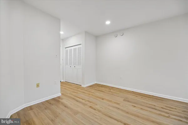 $167,500 | 10500 Rockville Pike, Unit 328, Rockville, MD 20852