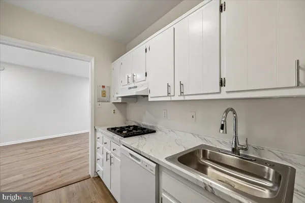 $167,500 | 10500 Rockville Pike, Unit 328, Rockville, MD 20852