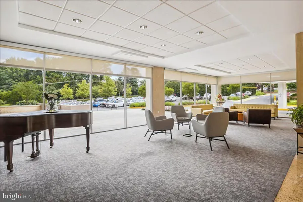 $167,500 | 10500 Rockville Pike, Unit 328, Rockville, MD 20852