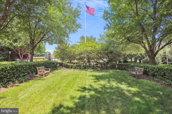 $167,500 | 10500 Rockville Pike, Unit 328, Rockville, MD 20852