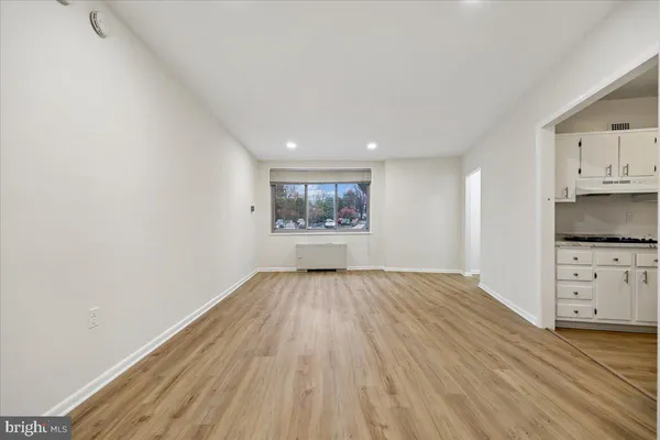 $167,500 | 10500 Rockville Pike, Unit 328, Rockville, MD 20852